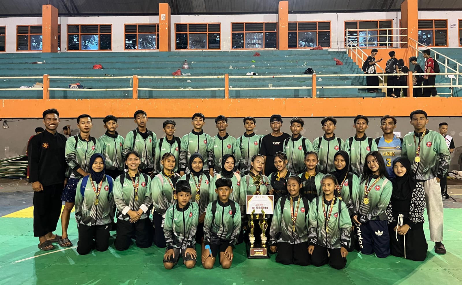 Tim Pesilat SJE Komisariat Padepokan PSHT Cabang Nganjuk Raih Juara 2