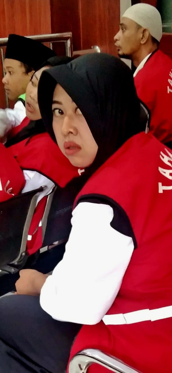 Ngaku Keluarga Risma, Meinita Kuras Dua Toko Emas Ternama di Surabaya