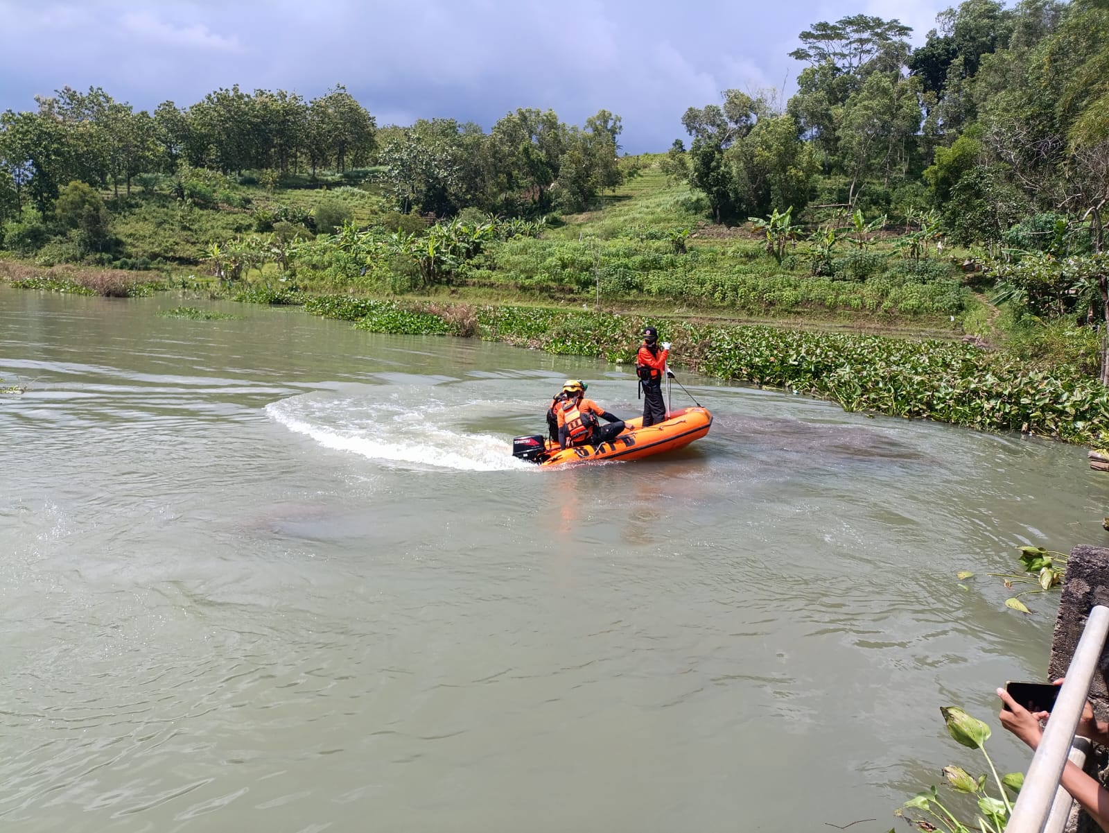 Dua Bocah Tenggelam Saat Bermain di Sungai Bodeng Gondang, Satu Belum Ditemukan