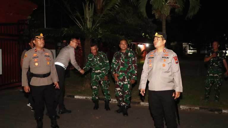 Kapolres Nganjuk Pimpin Patroli Malam, Pastikan Keamanan Objek Vital
