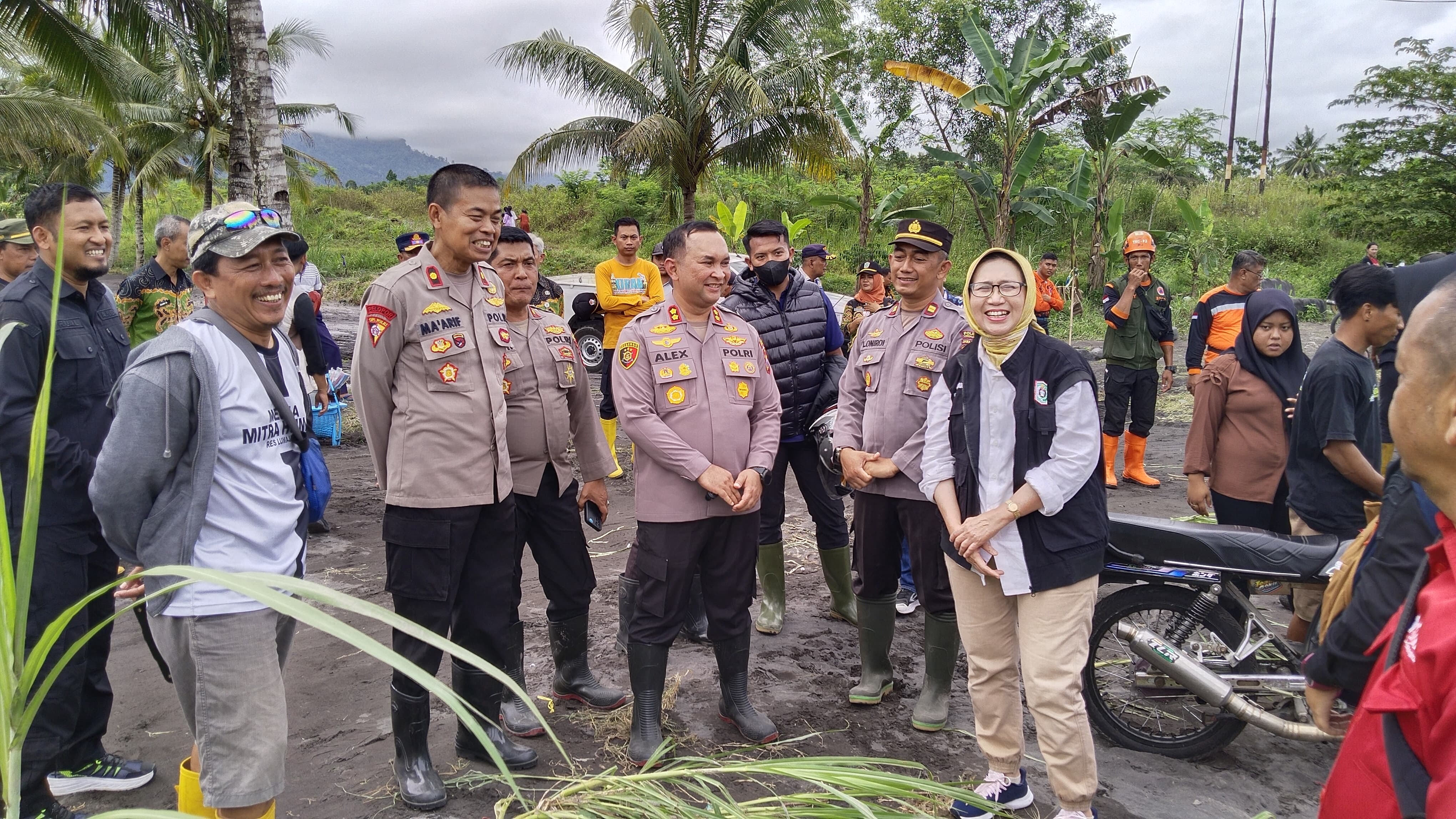 Kapolres Lumajang Tinjau Lokasi Banjir di Gondoruso, Pastikan Penanganan dan Keselamatan Warga