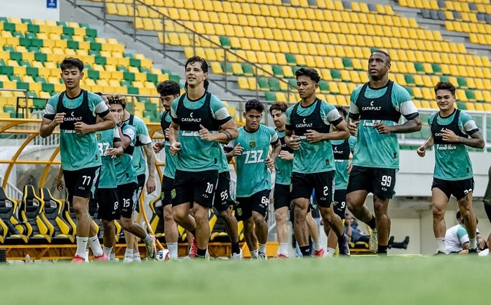 Kekompakan Jadi Kunci Persebaya Hadapi Persija Jakarta
