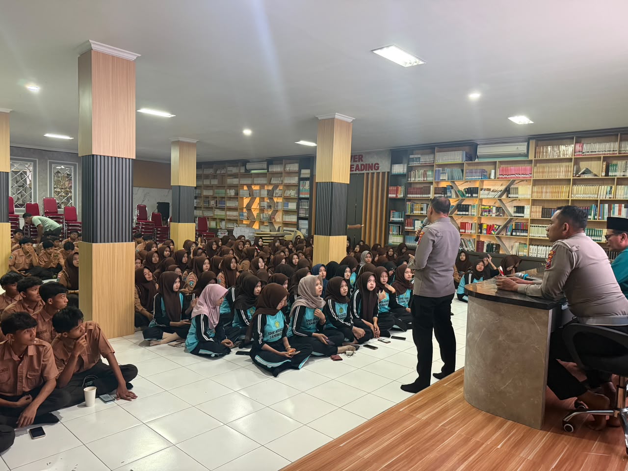 Polres Lamongan Edukasi Pelajar Waspadai Kenakalan Remaja