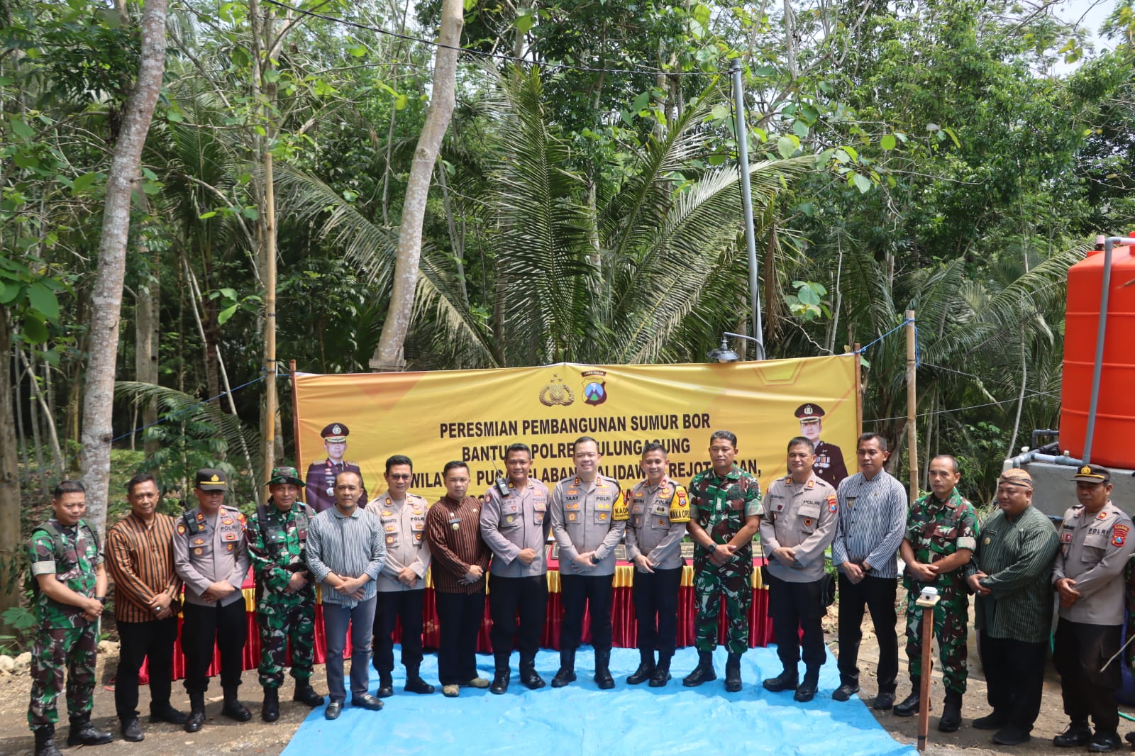 Polres Tulungagung Serahkan Bantuan 7 Sumur Bor untuk Masyarakat