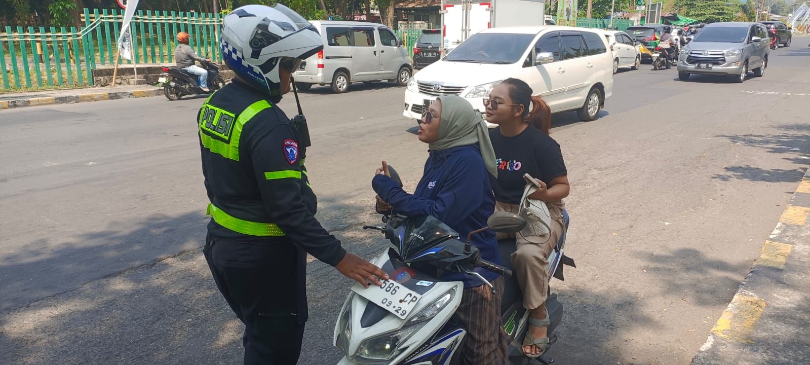 Selama 9 Hari, Polres Gresik Tilang 4.378 Pelanggar, Didominasi Pengendara Motor Tak Pakai Helm