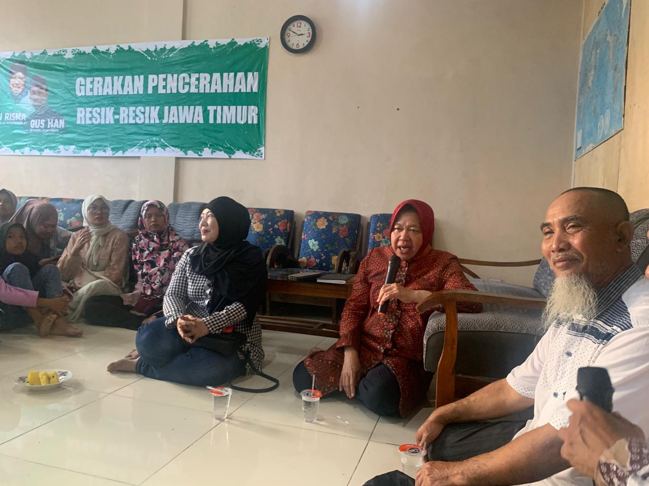 Cagub Risma Temui Relawan di Lamongan, Sebut Pentingnya Pendekatan yang Berfokus Penyelesaian Masalah 