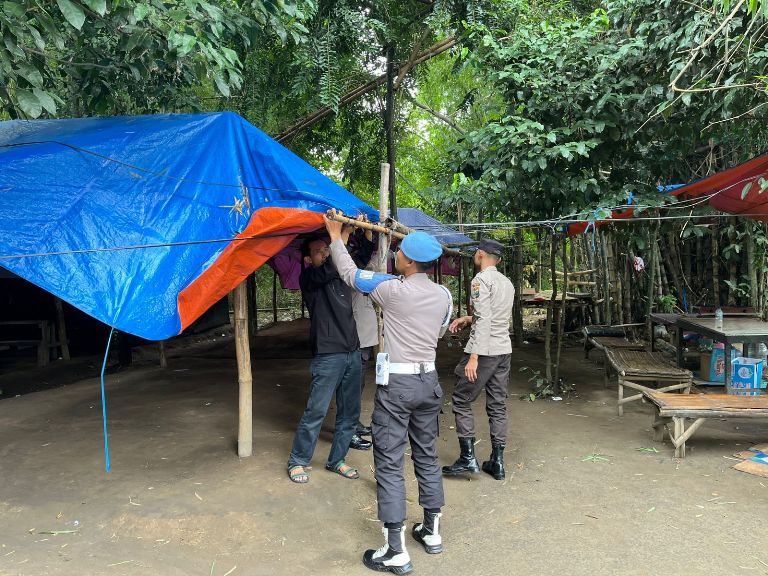 Langkah Preventif Polsek Plemahan Bongkar Sarana Judi di Desa Payaman Kediri