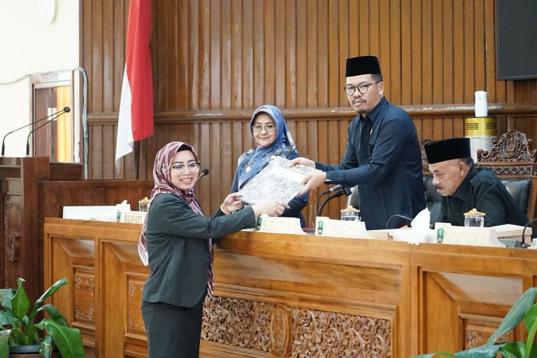 Fraksi DPRD Magetan Sampaikan PU Raperda Perubahan Perda BMD