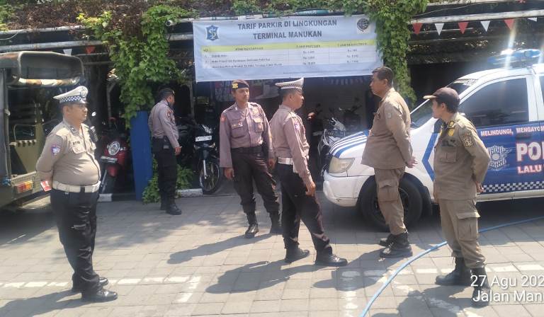 Polsek Lakarsantri Tingkatkan Patroli, Sasar Terminal Manukan untuk Cegah Kejahatan