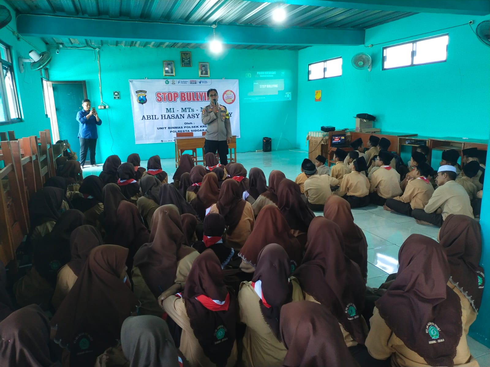 Polisi Binluh Bahaya Bullying di Madrasah Aliyah