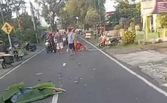 Berangkat Kerja, Wanita Mojokerto Tewas Kecelakaan di Jalan Raya Sampangagung