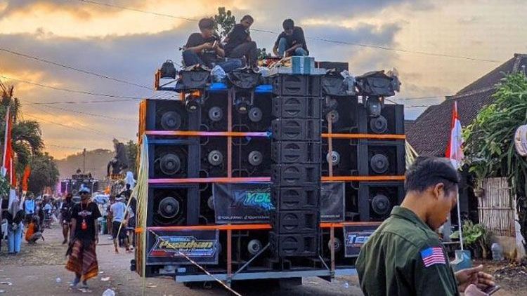 Polres Blitar Larang Penggunaan Sound Horeg Berlebihan di Karnaval Agustusan