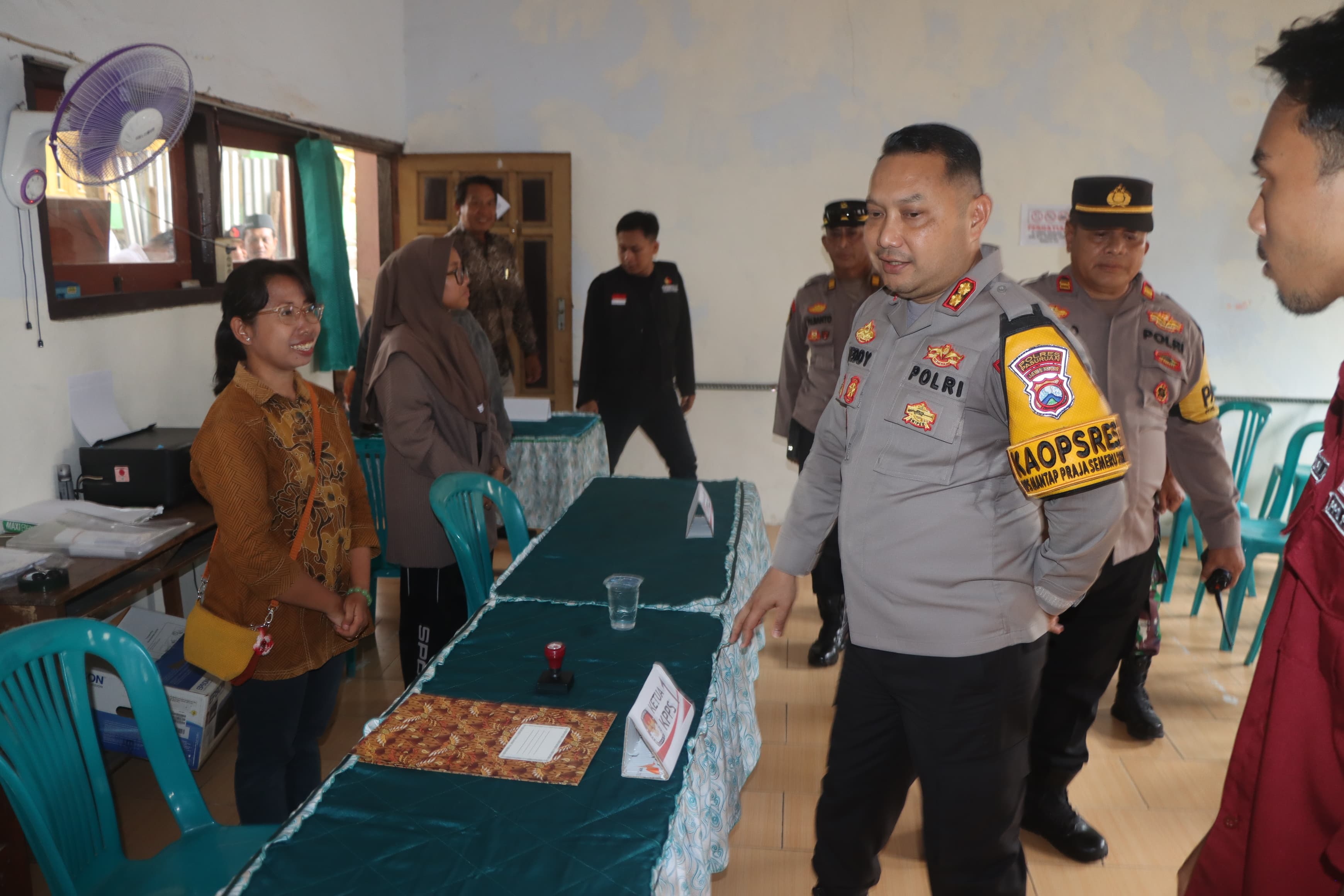 Kapolres Pasuruan Cek Gudang Logistik dan TPS