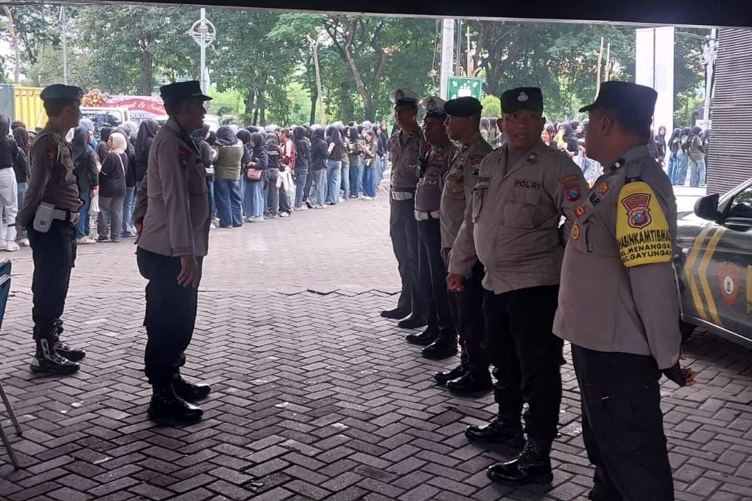Polsek Gayungan Kawal Festival Olahraga dan Seni Poltekkes Kemenkes Surabaya