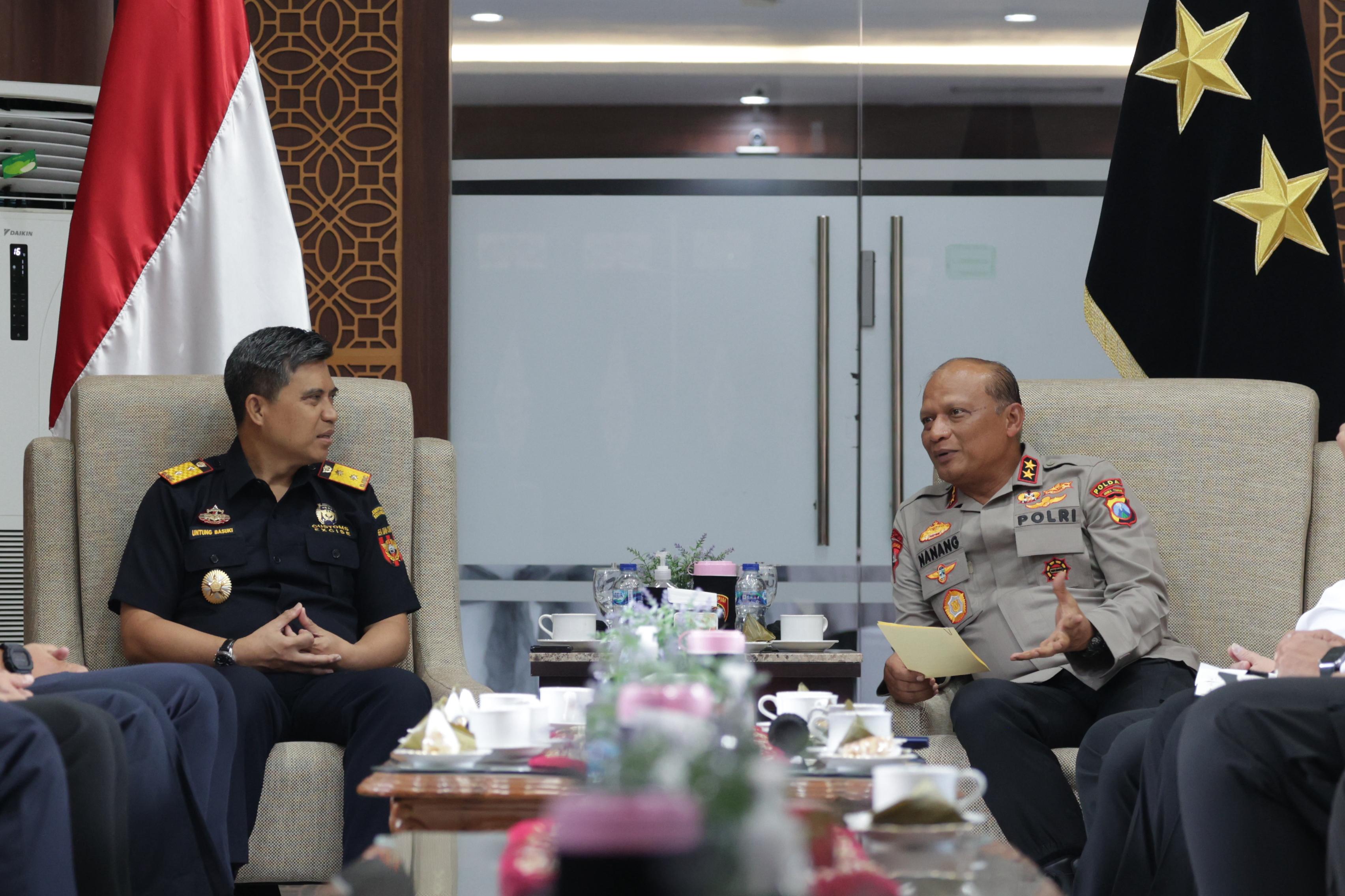 Polda Jatim dan Bea Cukai Berkomitmen Tingkatkan Pengawasan Barang Ilegal