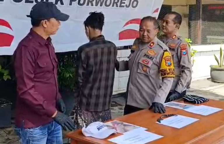 Gegara Serempetan Motor, Remaja Ditusuk Gerombolan Gangster