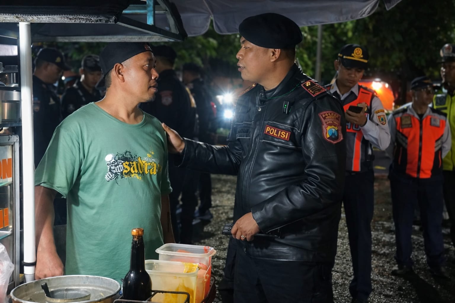 Jalan Nasional di Jember Ditertibkan, Pedagang Cilok Berharap Solusi