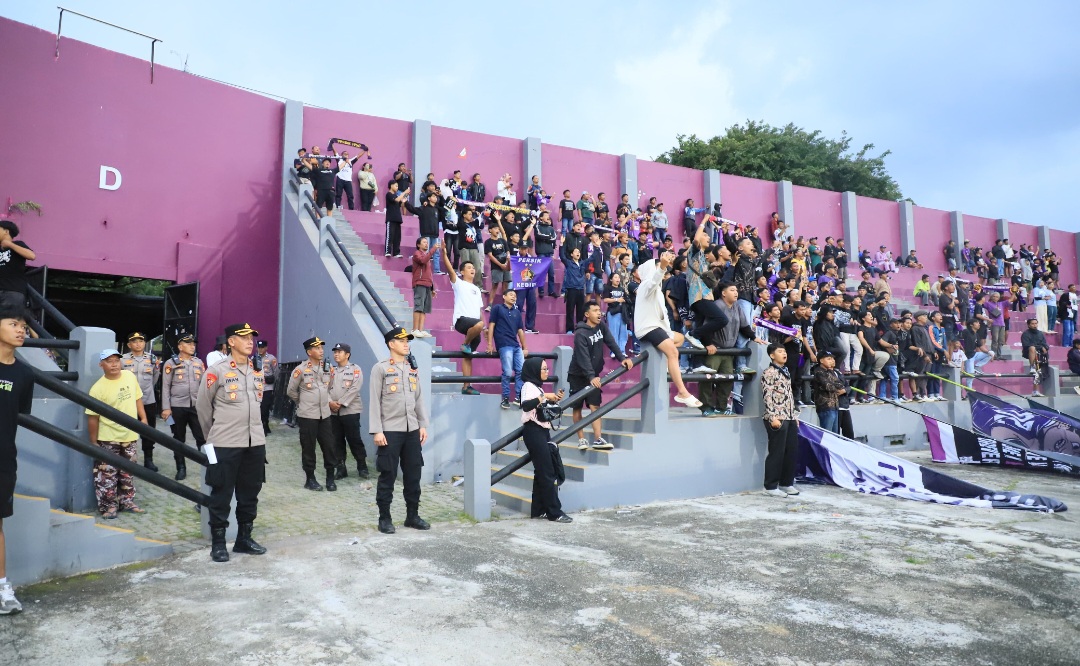 Pengamanan Ketat, Laga Persik Kediri vs Bali United Berjalan Aman Kondusif 
