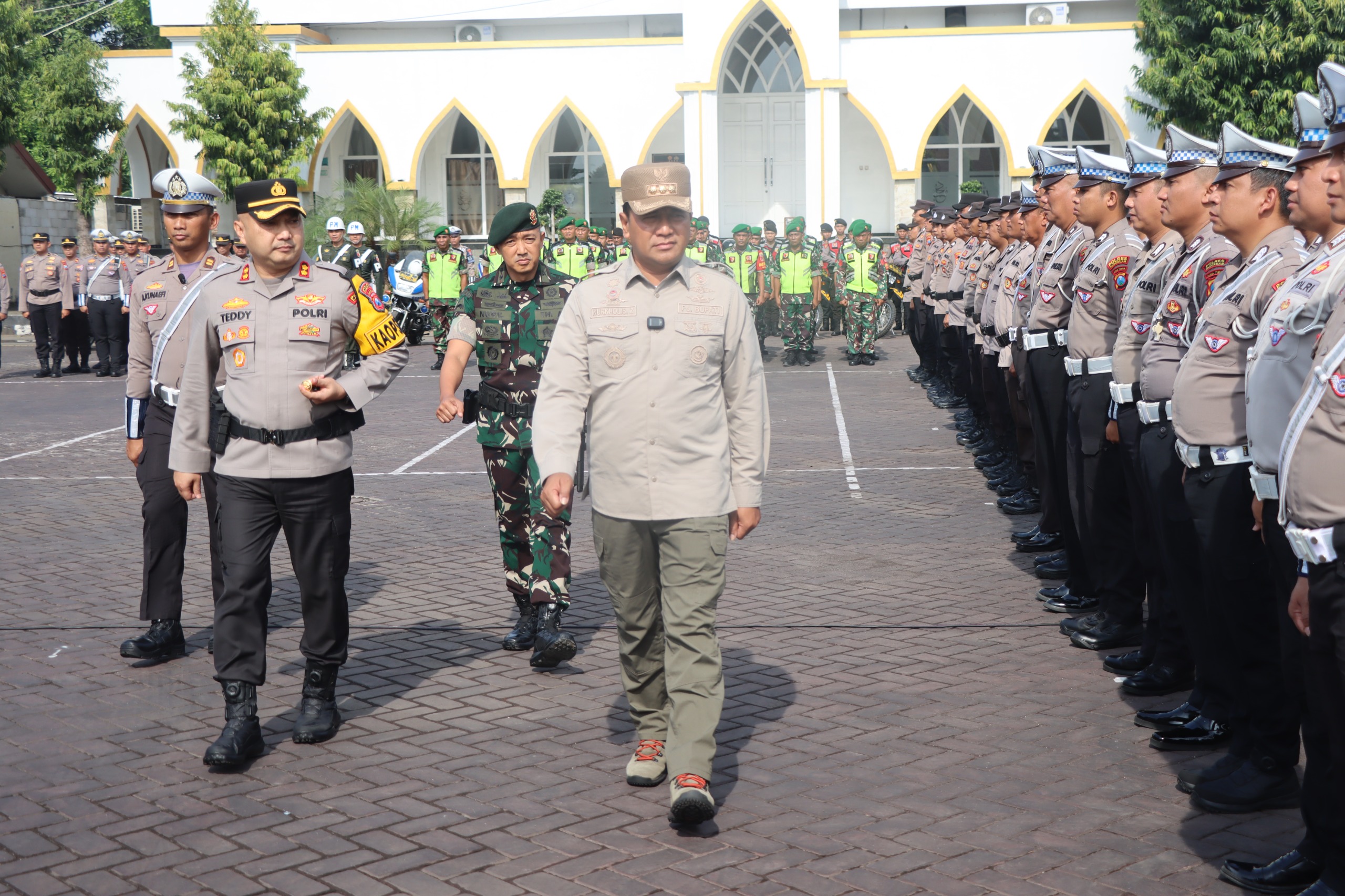 Kapolres Pasuruan Pimpin Gelar Pasukan Sambut Nataru, Libatkan 141.605 Personel Gabungan