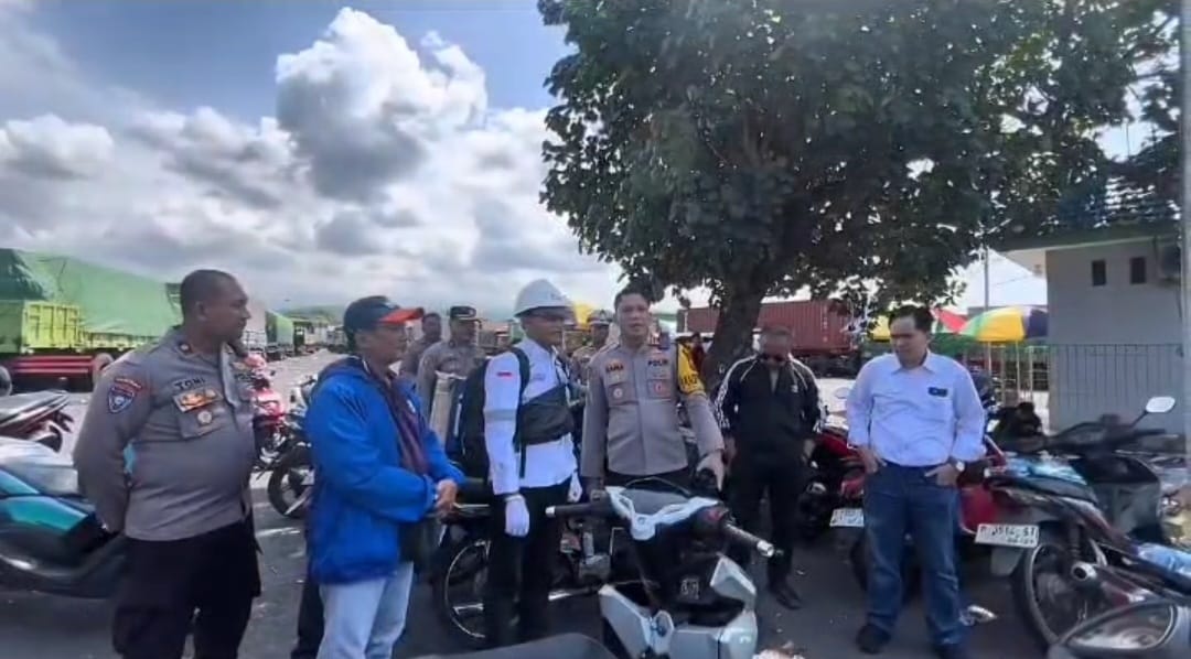 Kapolresta Banyuwangi Turun Langsung Urai Antrean di Pelabuhan Bulusan