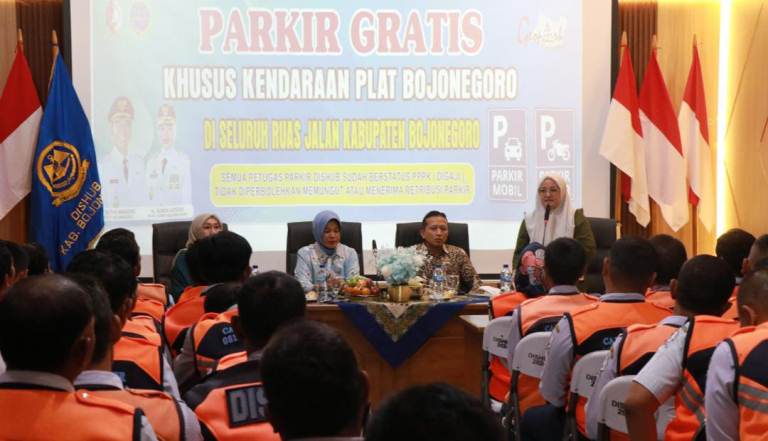 Wabup Nurul Azizah Tekankan Parkir Gratis Bagi Kendaraan Bermotor Berpelat Bojonegoro 