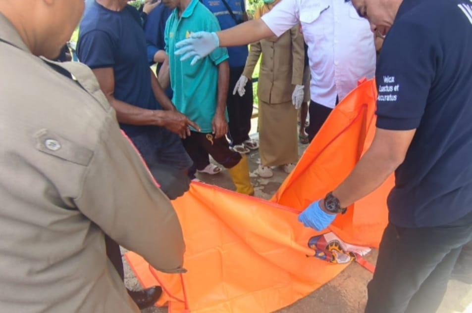 Tragis! Jenazah Bayi Perempuan Ditemukan Tersangkut di Pintu Intake Dam Rowotamtu Jember