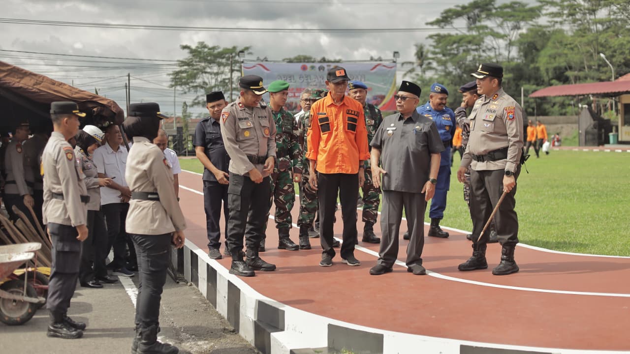 Hadapi Musim Ekstrem, Kapolres Blitar Pimpin Apel Kesiapsiagaan Tanggap Darurat Bencana