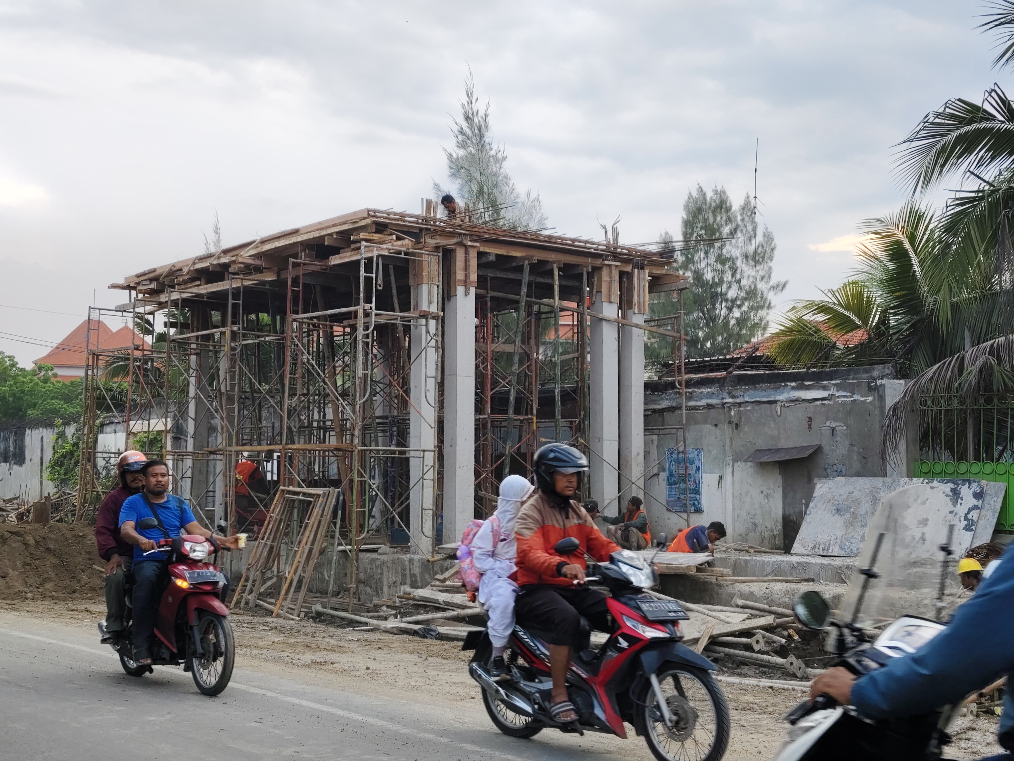 Lima Proyek Rumah Pompa di Molor, Kontraktor Terancam Denda 1 Permil hingga Blacklist