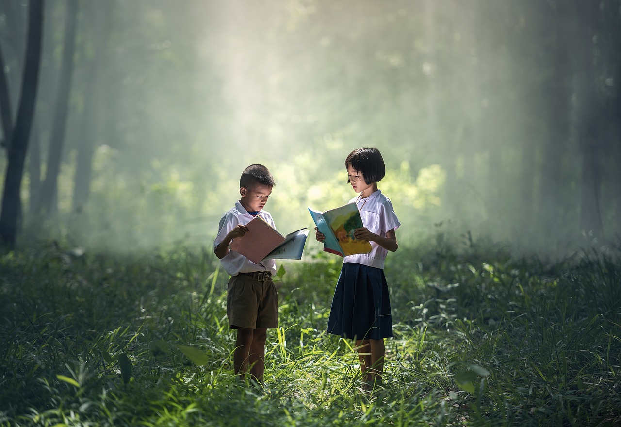 Membuka Jendela Dunia: 9 Tips Efektif Menerapkan Literasi Anak Sejak Dini