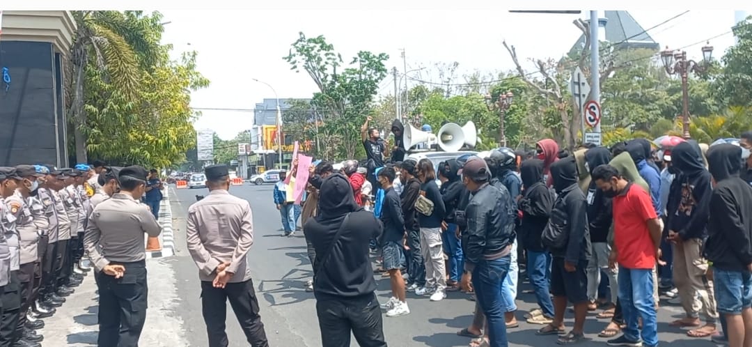 Tagih Janji Pemkab Lamongan, Gerakan Pemuda Nasionalis Demokrasi Kembali Turun Jalan