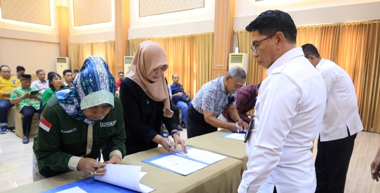 Kemenkumham Jatim Gelar Penandatanganan Kontrak Addendum dengan 34 OBH Terakreditasi