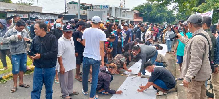Gate Retribusi Bendungan Lahor Didemo Warga Karangkates dan Selorejo