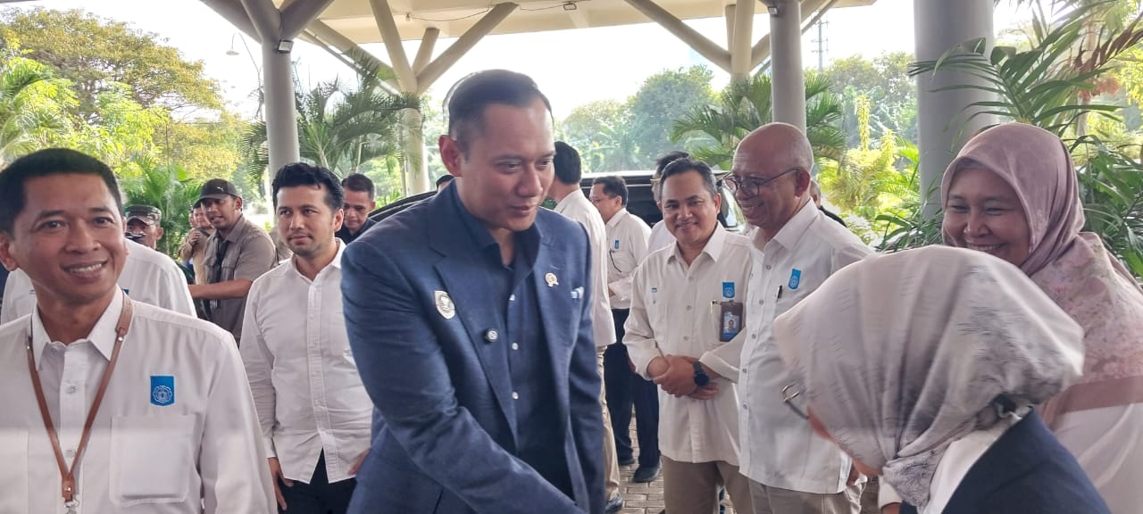 Menko AHY Ajak Mahasiswa ITS Jadi Generasi Tangguh dan Berwawasan Global