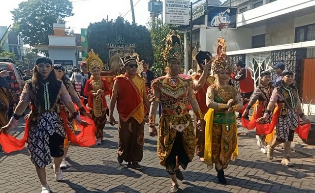 Meriahkan Kemerdekaan, Gandol Fest Pandanwangi Dipenuhi Bazar 500 Meter