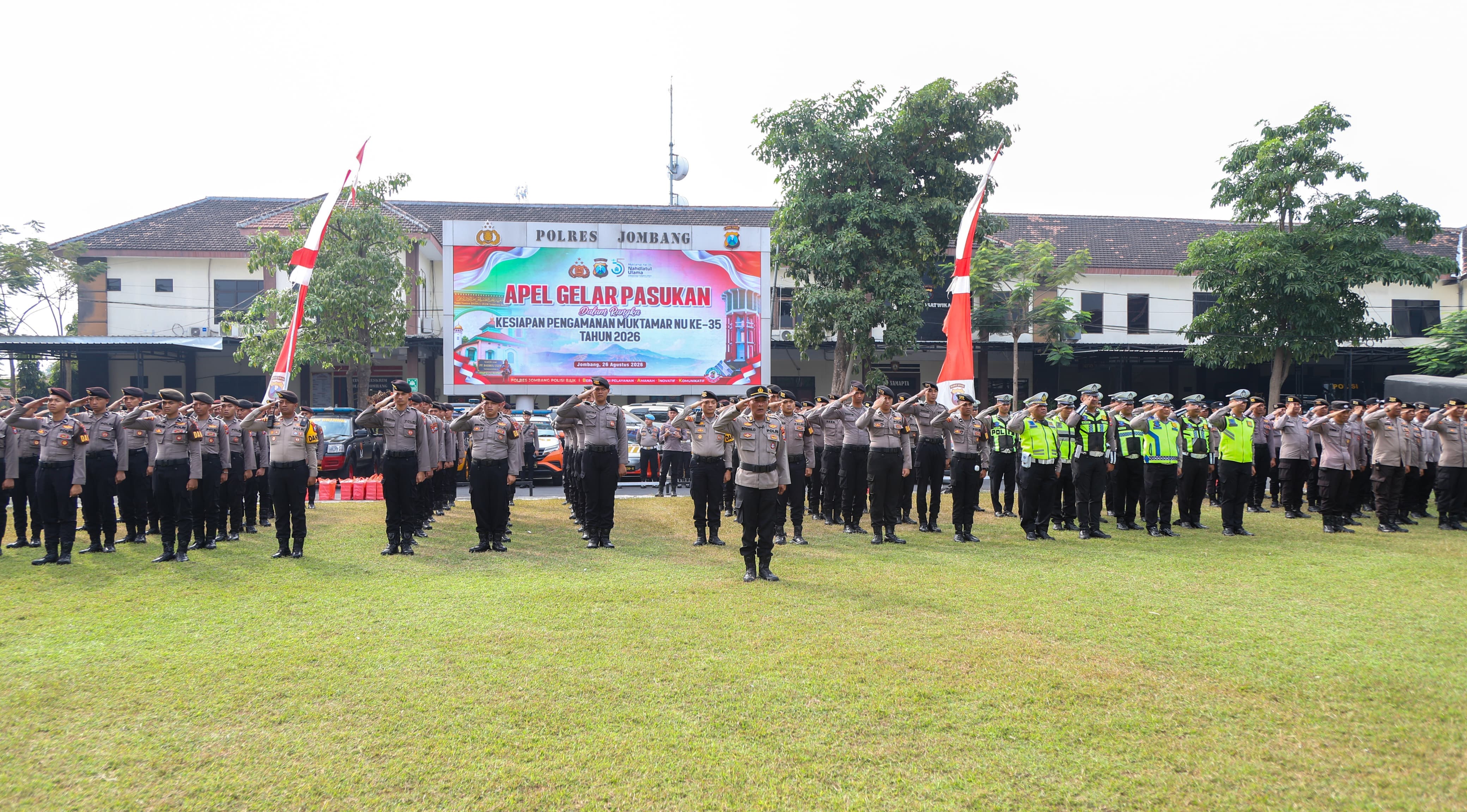 Polres Jombang Gelar Apel Pasukan Pengamanan Muktamar ke-35 NU 