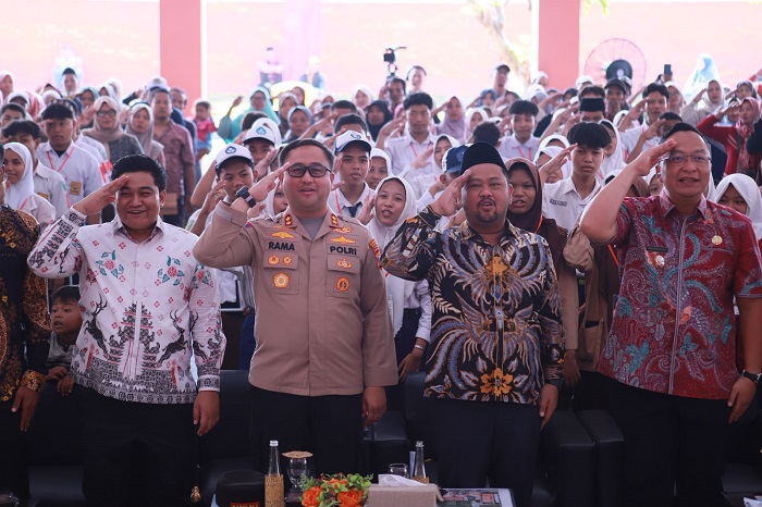 Kapolres Gresik Hadiri MPLS Sekolah Rakyat, Tegaskan Dukungan Polri bagi Pendidikan Berkualitas