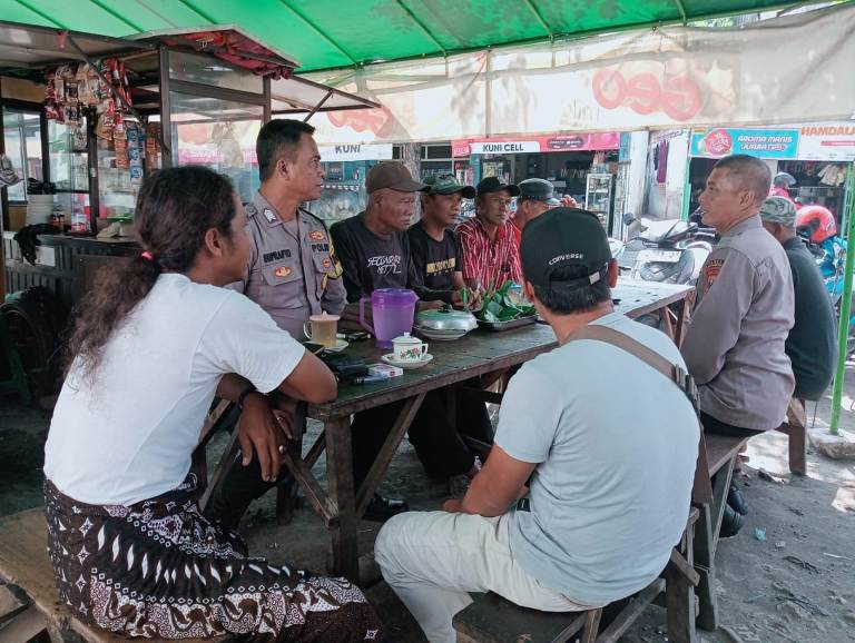  Antisipasi Tawuran Remaja, Polres Pelabuhan Tanjung Perak Surabaya Gencarkan Sambang Warga