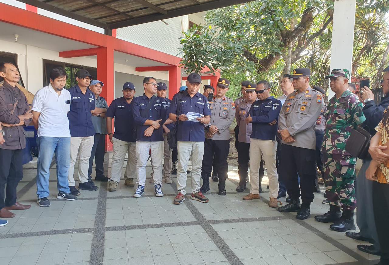 Pastikan Kondusif, Polsek Rungkut Giat Pengamanan Ketat Eksekusi Tanah di Tenggilis Mejoyo