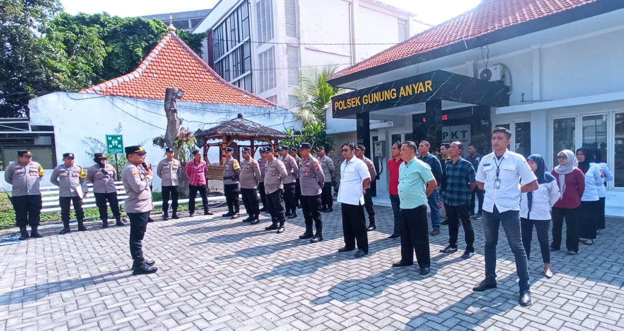 Kapolsek Gununganyar: Personel Harus Siap Layani Masyarakat dengan Baik