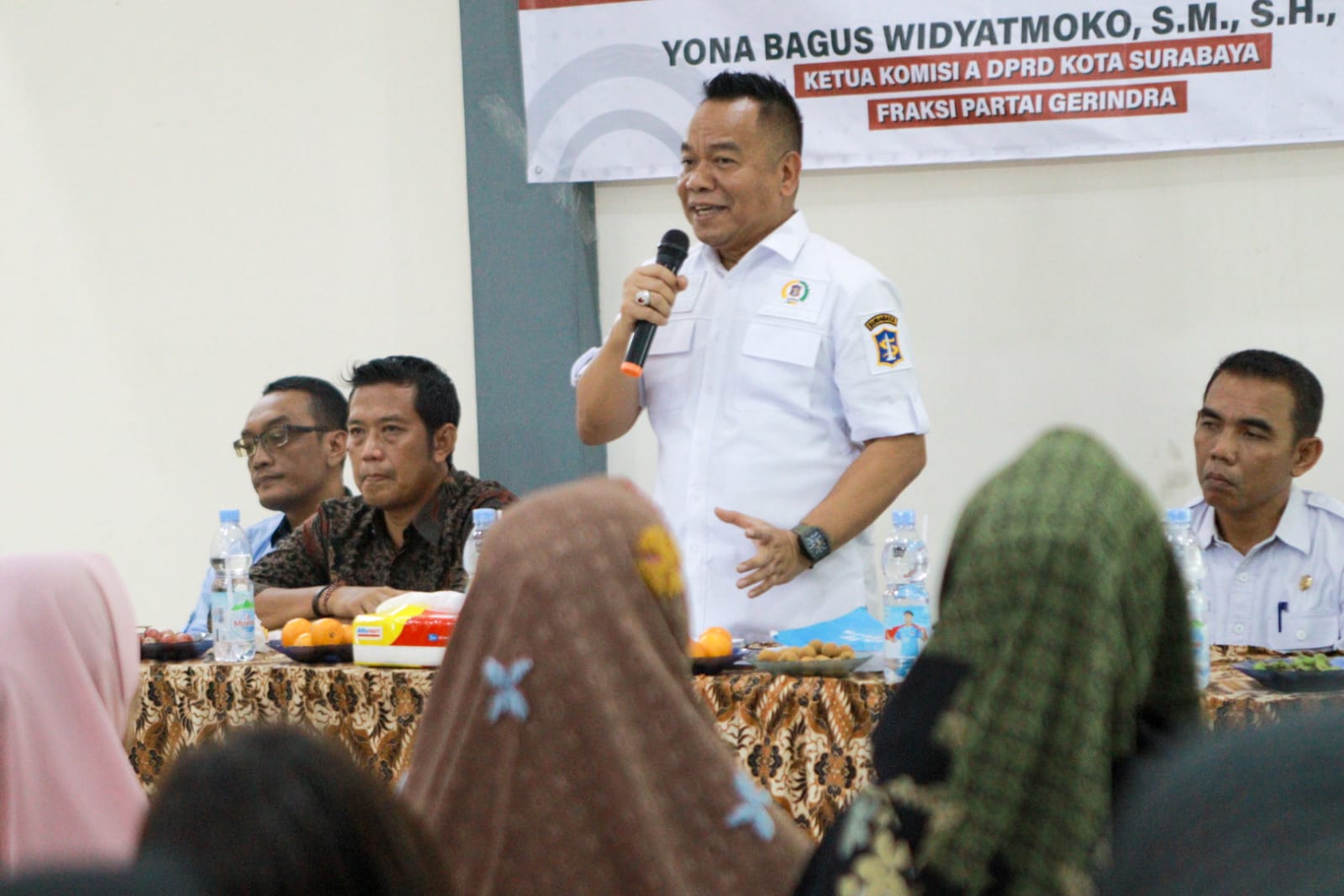 Ketua Komisi A DPRD Surabaya Yona Bagus Widyatmoko Serap Aspirasi Warga Kelurahan Made