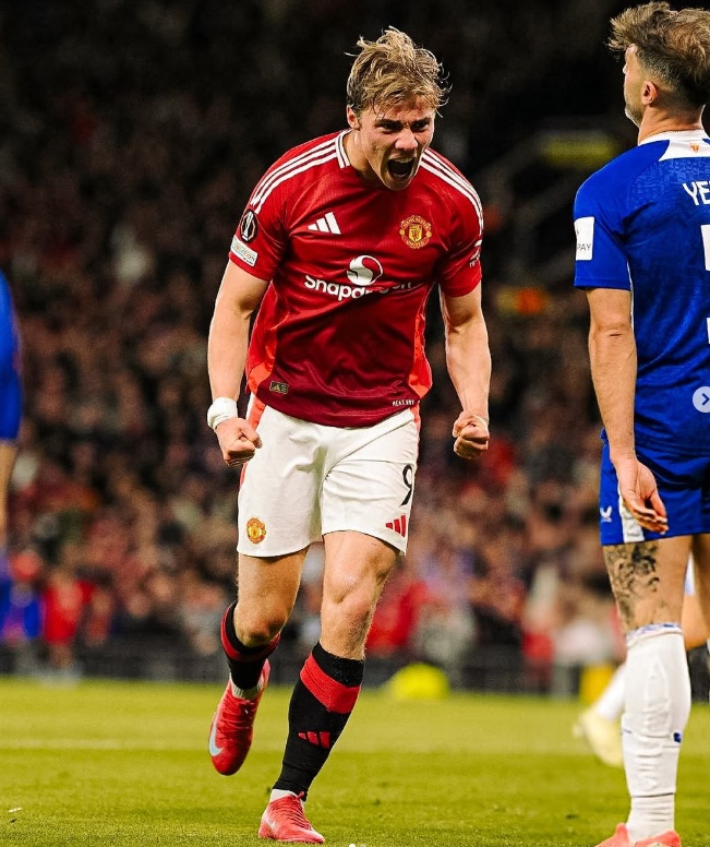 Napoli Dekati Hojlund: Solusi Darurat Setelah Lukaku Cedera