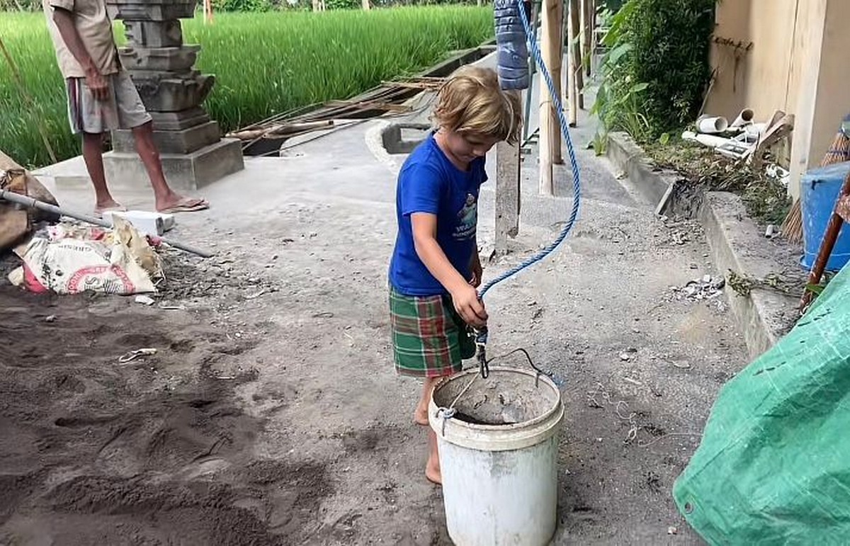 Bocah Bule Imut Jadi Bintang TikTok, Ubud Makin Ramai