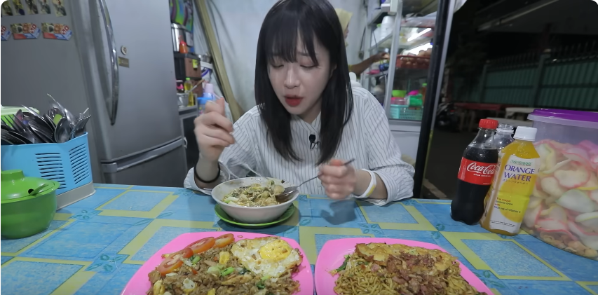 Tzuyang Mukbang Masakan Lokal di Jakarta, Begini Tanggapan Netizen