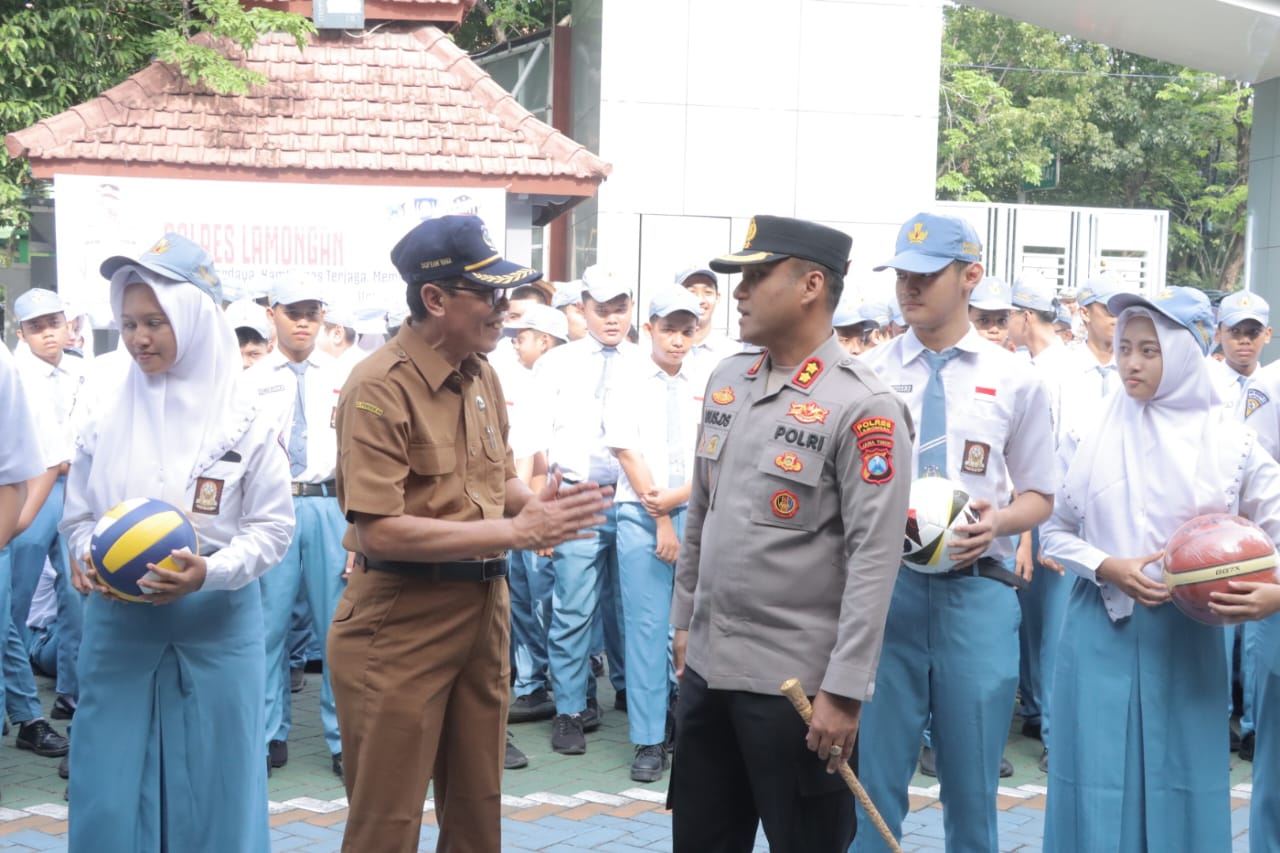 Polres Lamongan Implementasikan Program Police Goes to School di SMAN 2