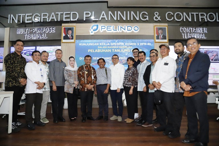 Komisi V DPR RI Tinjau Infrastruktur dan Sistem Kendali di Pelabuhan Tanjung Emas