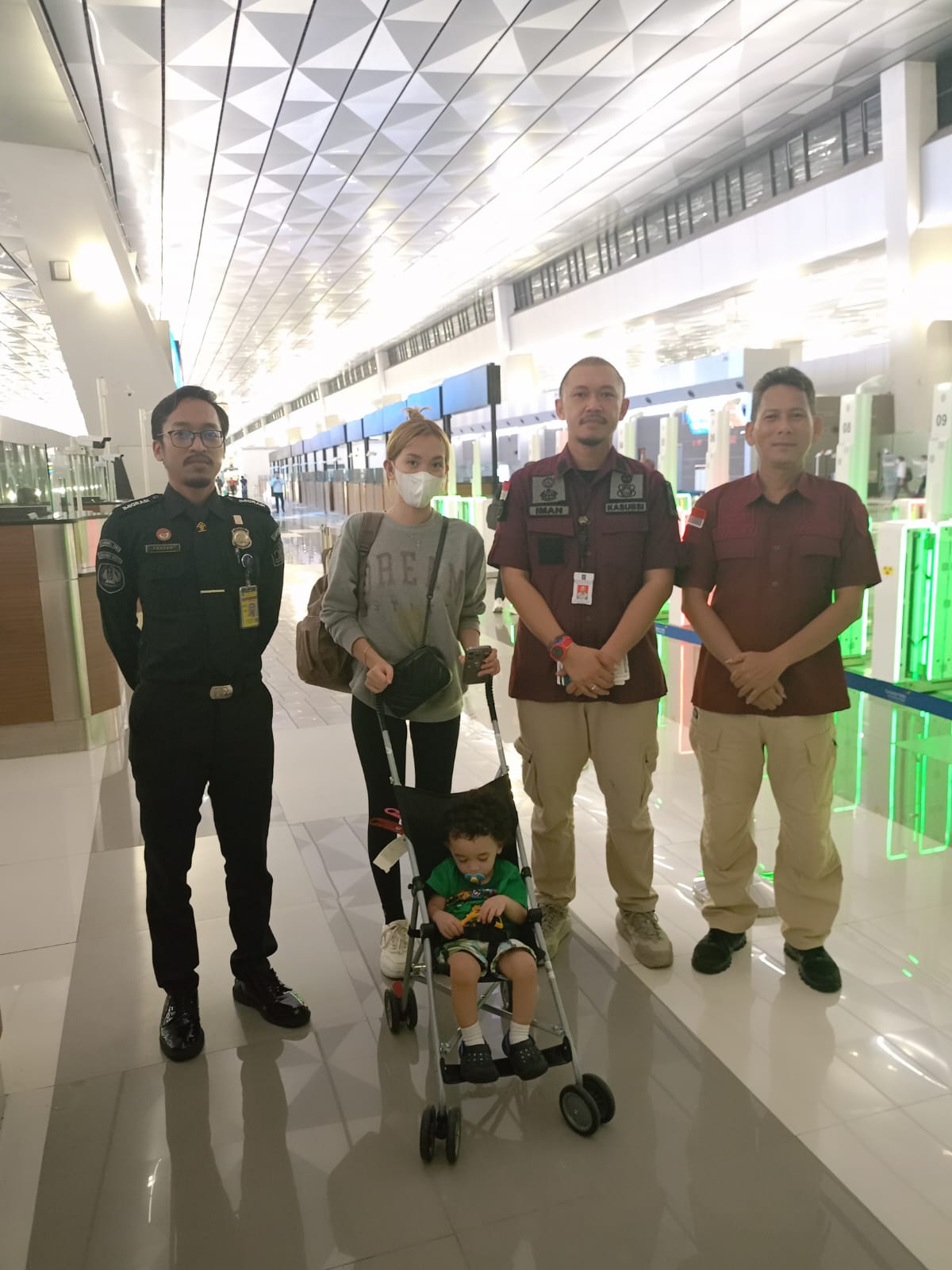 Imigrasi Manado Deportasi WNA Amerika Serikat Melalui Bandara Soekarno Hatta