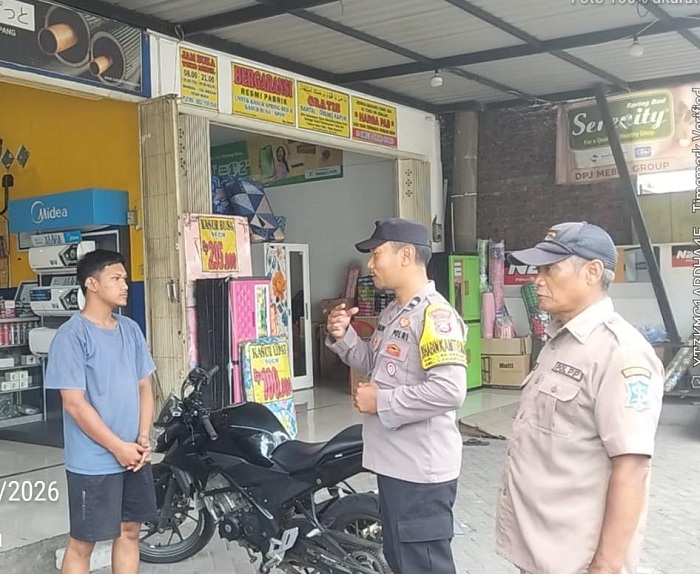 Polsek Lakarsantri Gencarkan Sosialisasi Call Center 110 dan Waspada Curanmor di Kawasan Ruko 