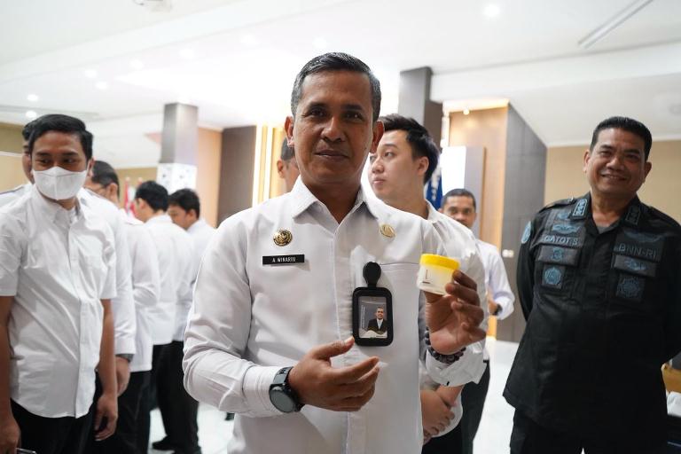 Kantor Imigrasi Surabaya Gandeng BNNK Sidoarjo Cegah Penyalahgunaan Narkoba dan Gelar Tes Urine Pegawai