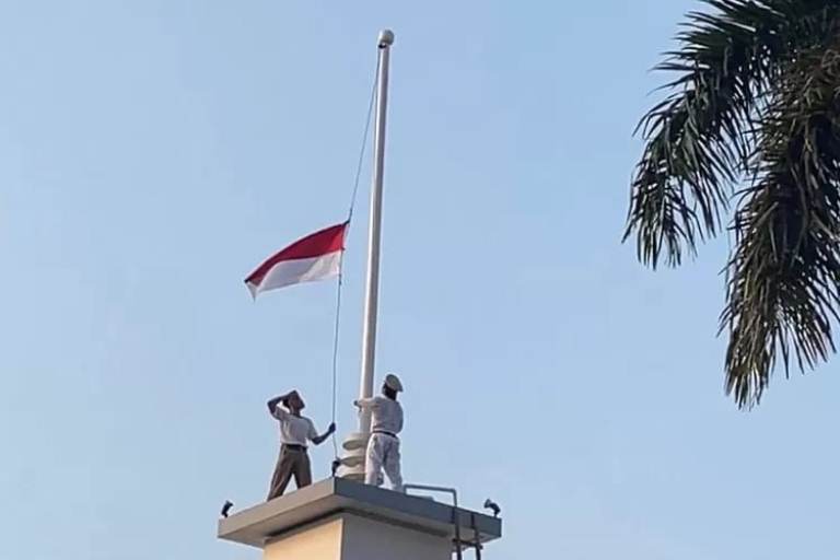 Peringati Hari Pahlawan, Pemkot Surabaya Minta Warga Kibarkan Bendera