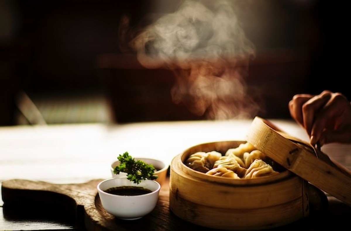 Menjelajahi Kelezatan Kuliner di Kota Beijing: Dimsum, Peking Duck, dan Hotpot yang Menggoda